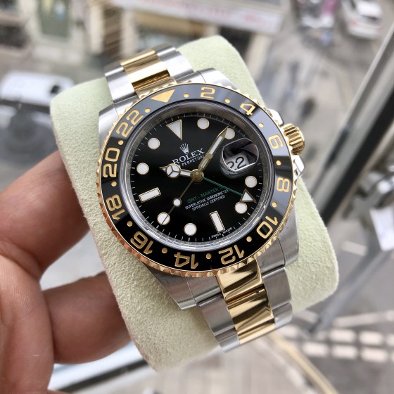 Rolex GMT Master II 116713LN 'Excellent condition ' image 1